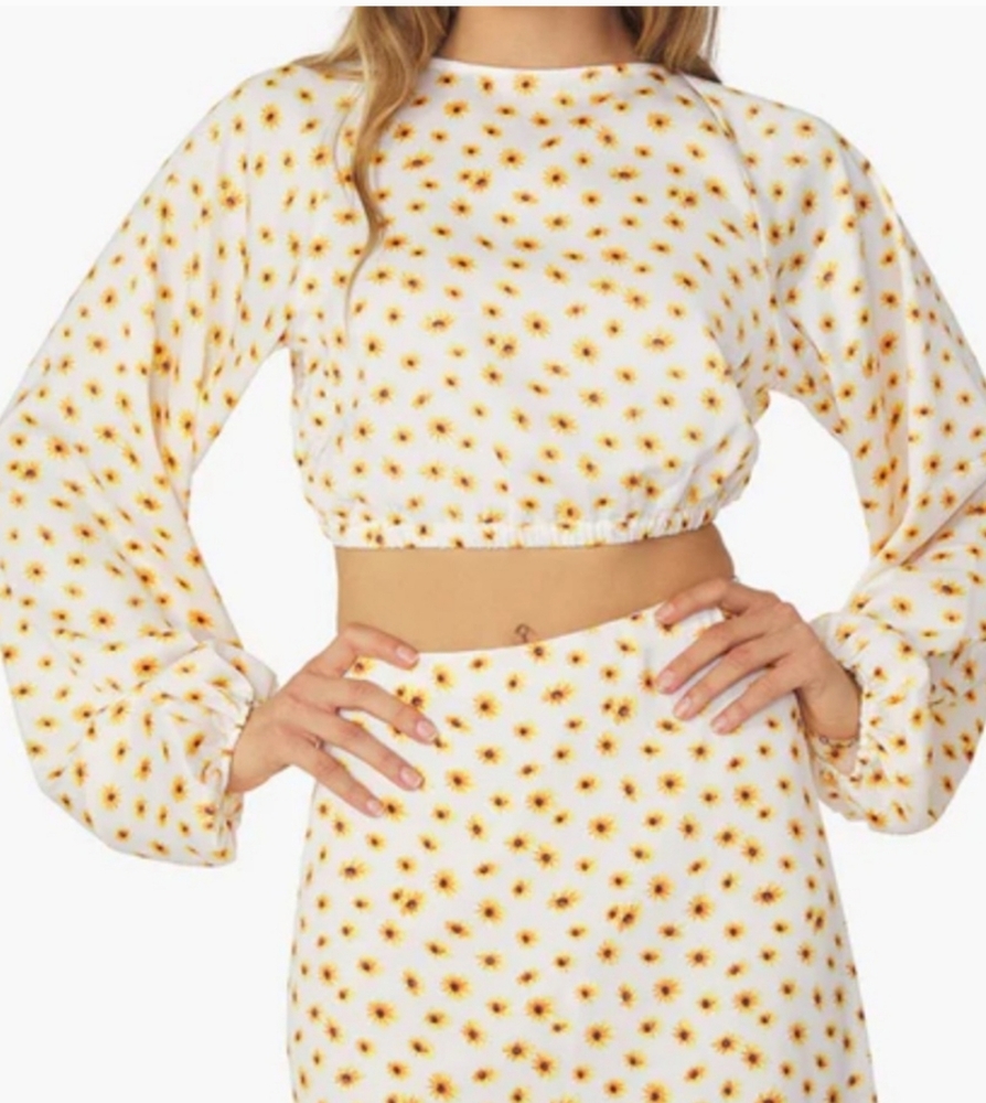 Weworewhat NWT Ditzy Daisy balloon Sleeve Crop Top size XL NEW